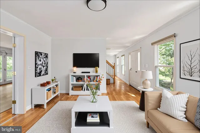 a view of empty room with windows