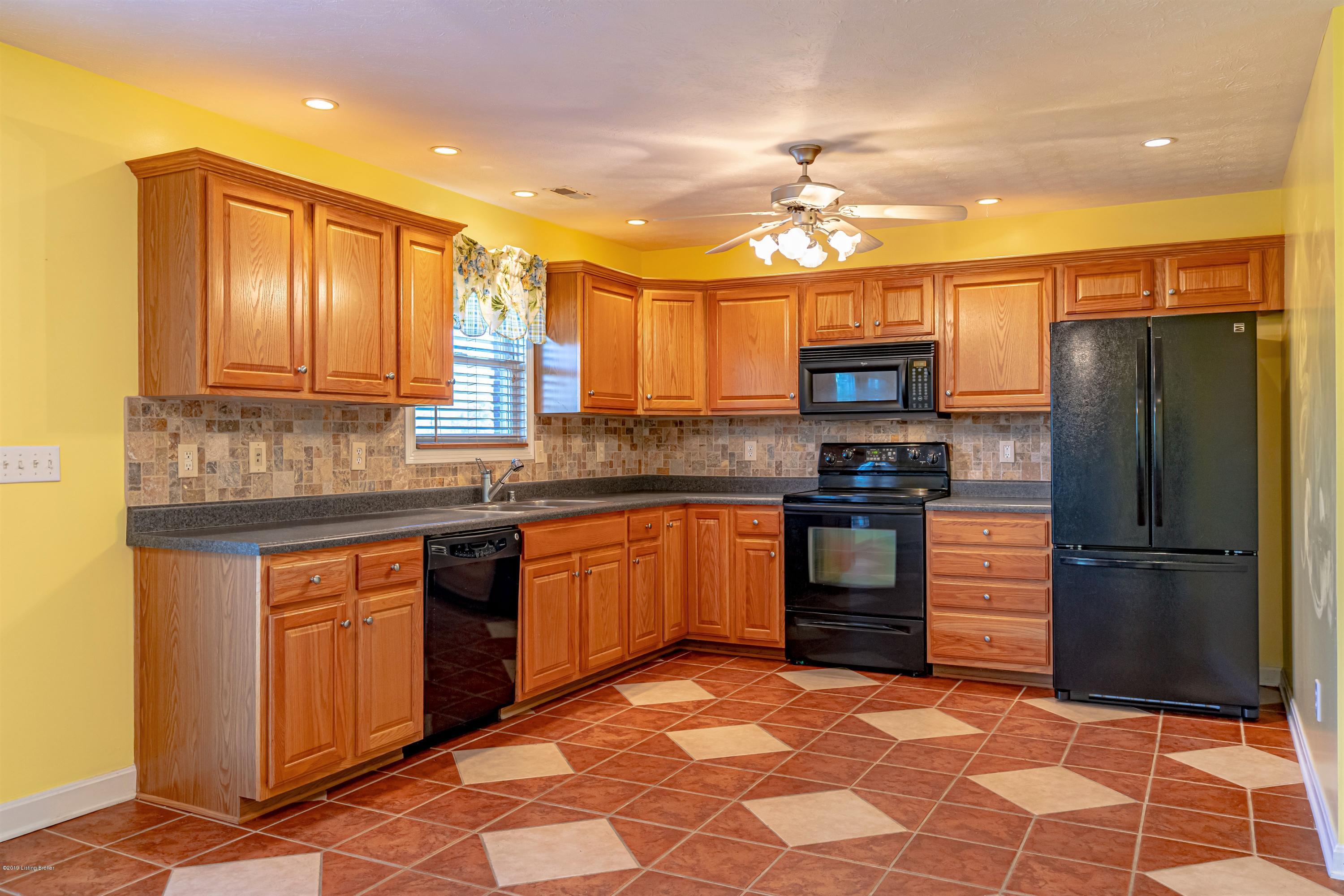 21 Silverview Road Smithfield, KY 40068 - Photo 8 of 21 Kitchen2