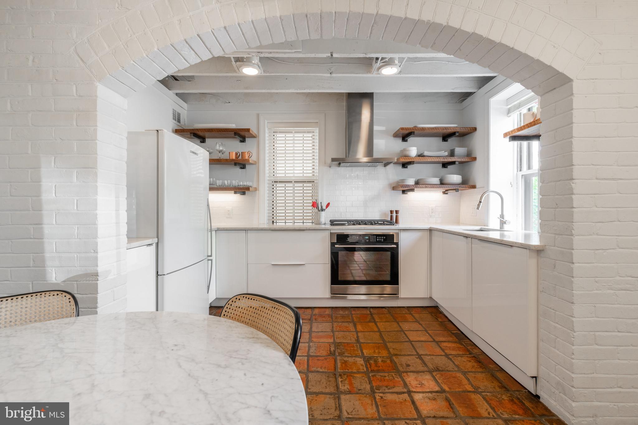 252 10th Street Northeast Washington, DC 20002 - Photo 17 of 37 Renovated kitchen with gas cooking