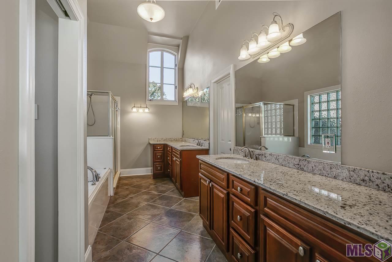 16914 Sunset Point Court Baton Rouge, LA 70816 - Photo 20 of 34 Gallery Image 20