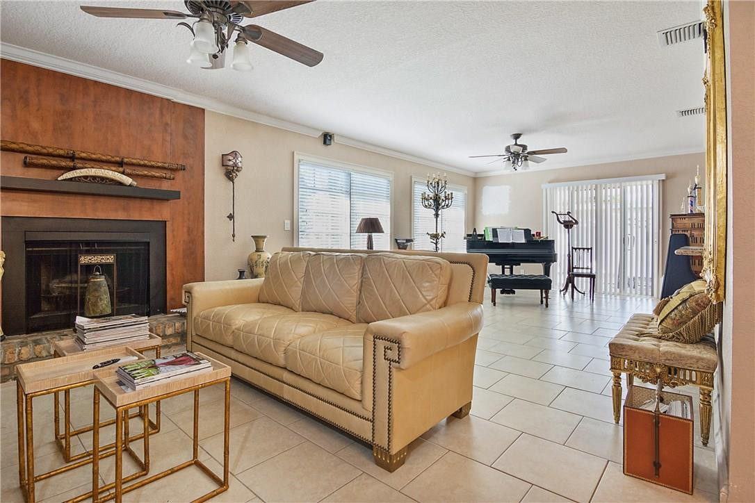 6030 Southwest 8th Street Plantation, FL 33317 - Photo 4 of 25 Photo 4