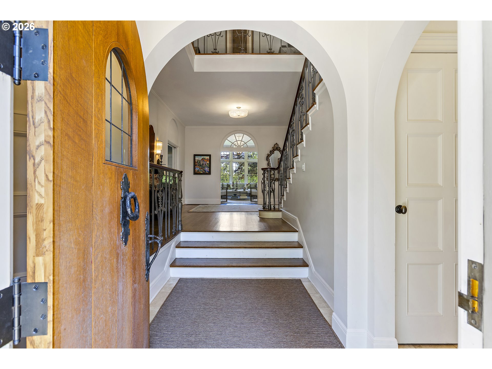 1905 South Greenwood Road Portland, OR 97219 - Photo 7 of 46 a view of entryway