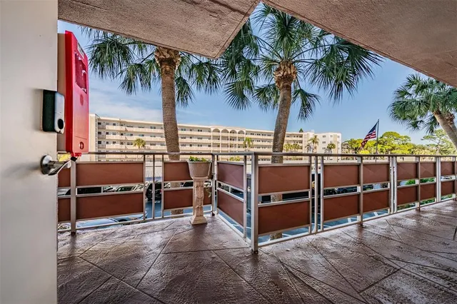 an outdoor view with a sitting space