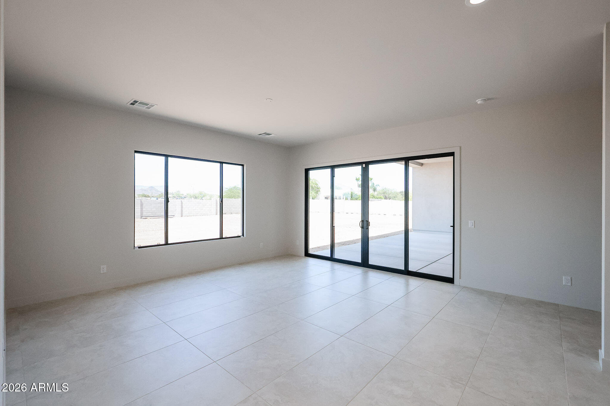 1940 East Creek Canyon Road Phoenix, AZ 85086 - Photo 37 of 66 CC5 42 E Owners Suite 3