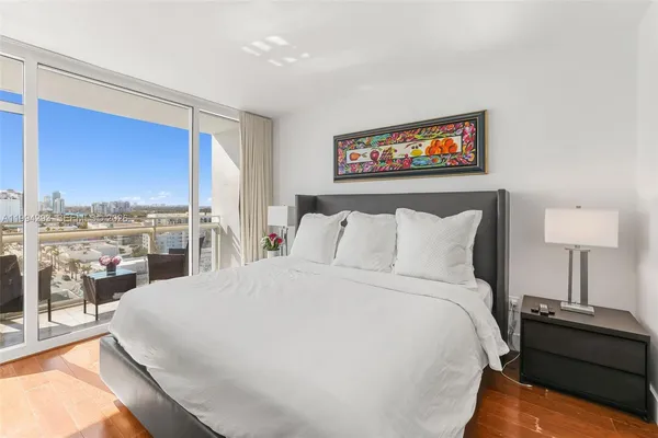 $5,800 | 6801 Collins Avenue, Unit 1112, Miami Beach, FL 33141