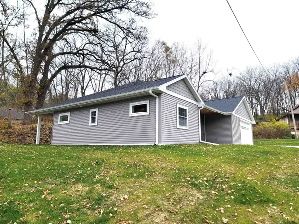$329,900 | 810 Galena Street, Darlington, WI 53530