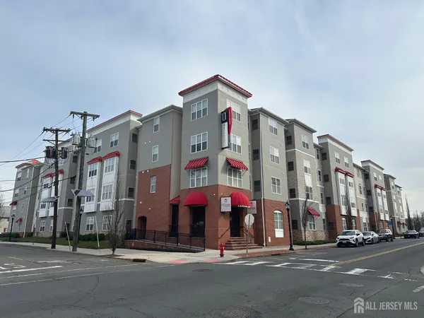 $2,695 | 101 Roosevelt Avenue, Unit 311, Carteret, NJ 07008