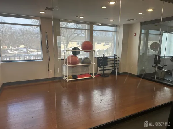 $2,695 | 101 Roosevelt Avenue, Unit 311, Carteret, NJ 07008