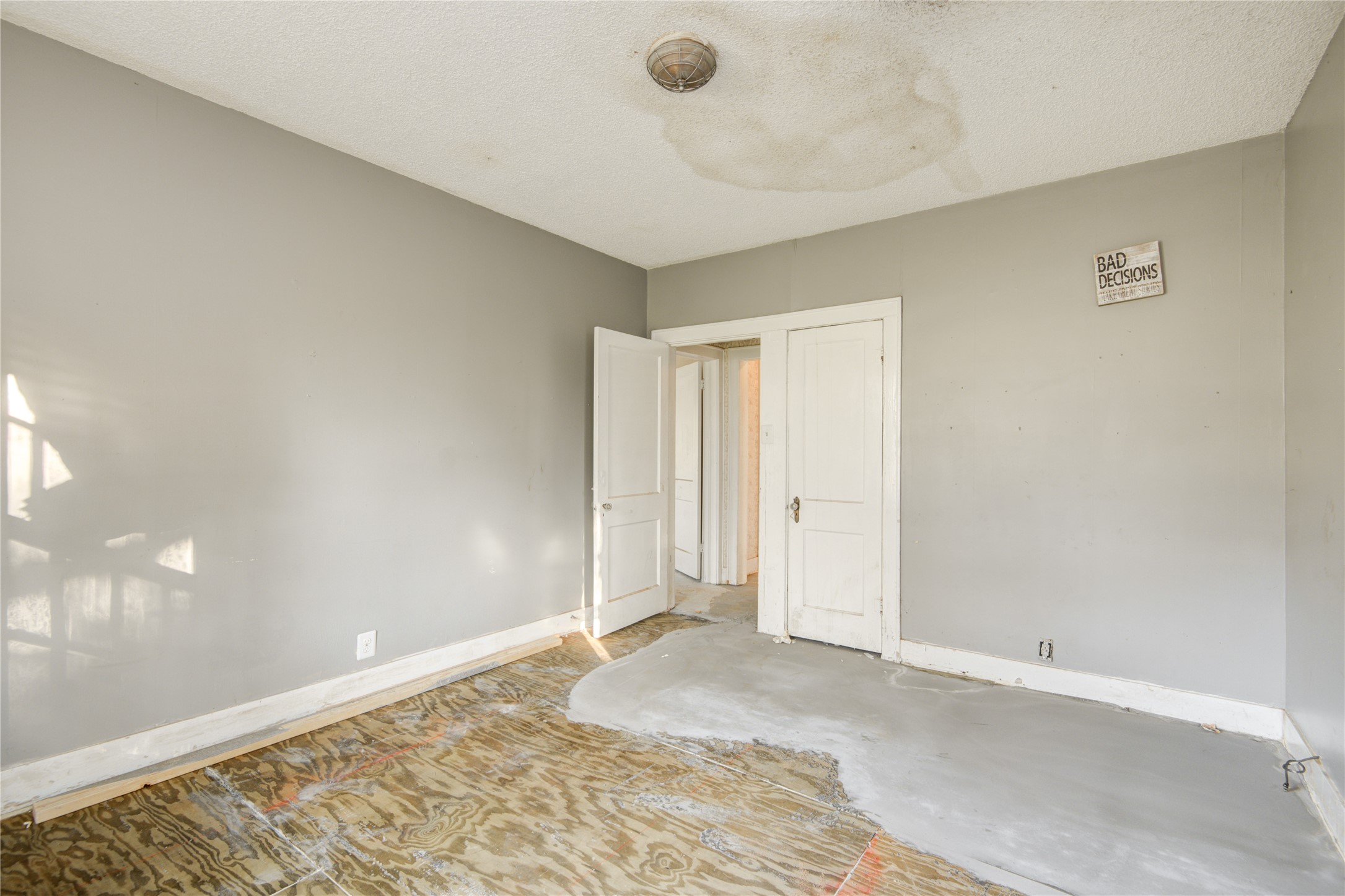 508 East 2nd Street Sweeny, TX 77480 - Photo 18 of 41 a view of an empty room
