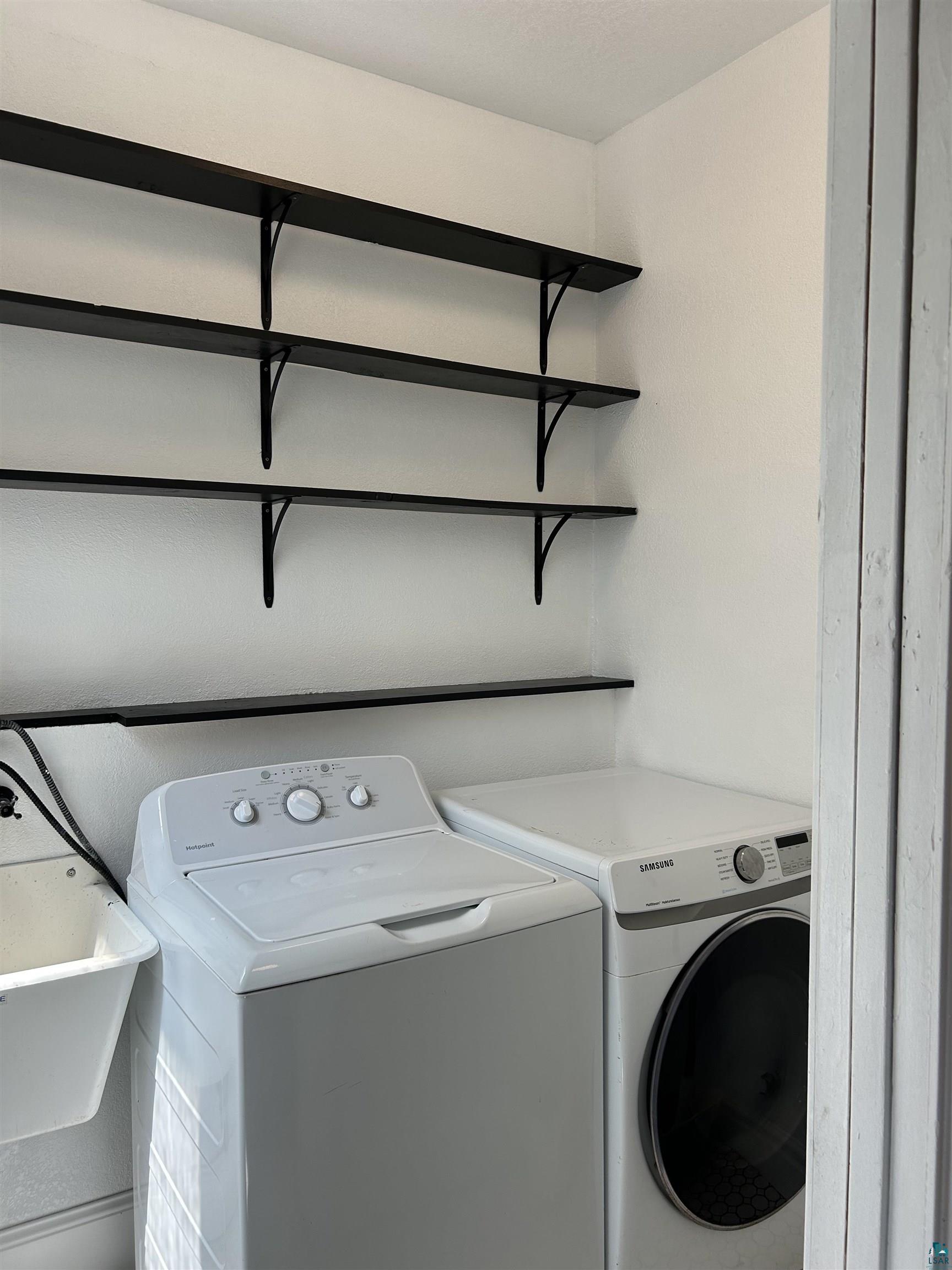 5611 London Road Duluth, MN 55804 - Photo 32 of 44 Main Floor Laundry
