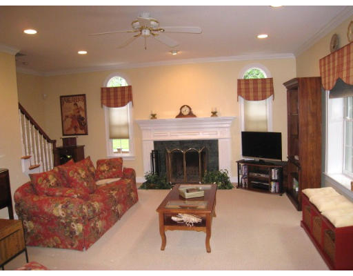 18 Daniel Shays Road Hopkinton, MA 01748 - Photo 7 of 16 Gallery Image 7