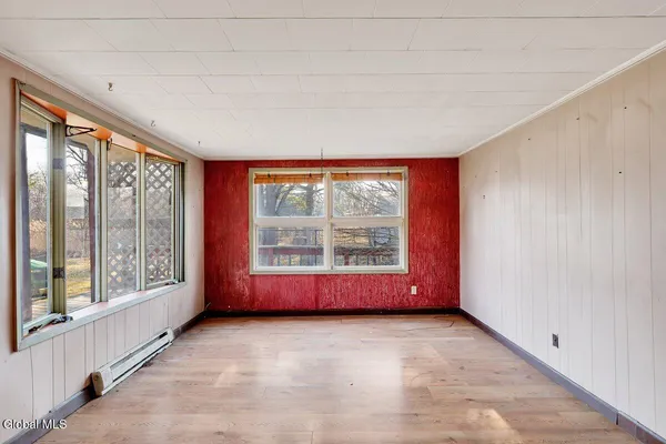 $89,000 | 89 Morris Road, Schenectady, NY 12304