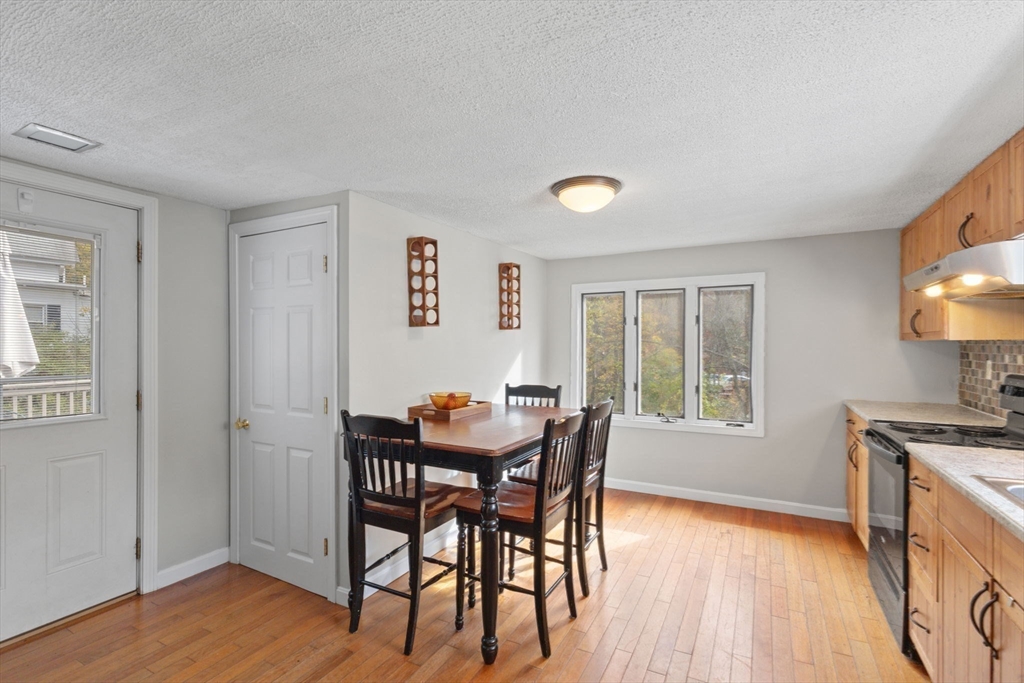 322 Central Street Hudson, MA 01749 - Photo 12 of 32