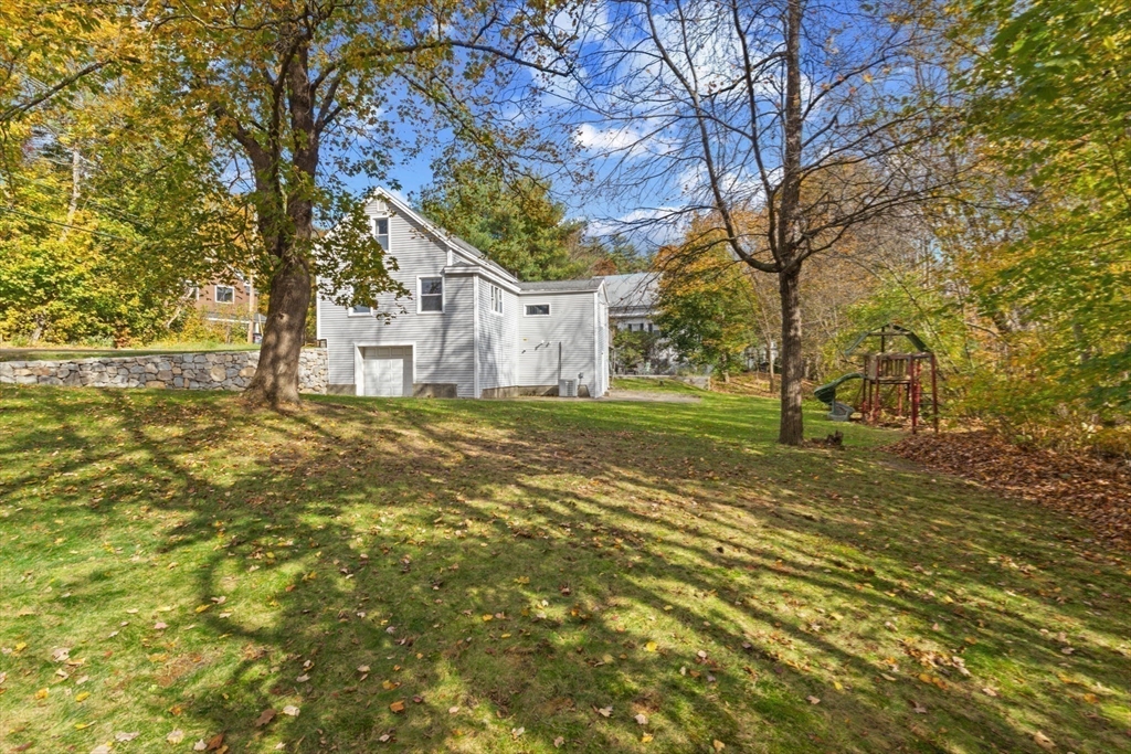322 Central Street Hudson, MA 01749 - Photo 20 of 32