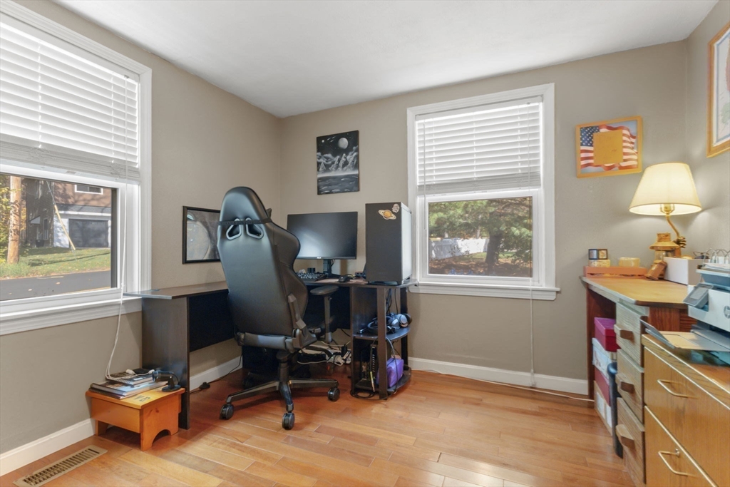 322 Central Street Hudson, MA 01749 - Photo 9 of 32