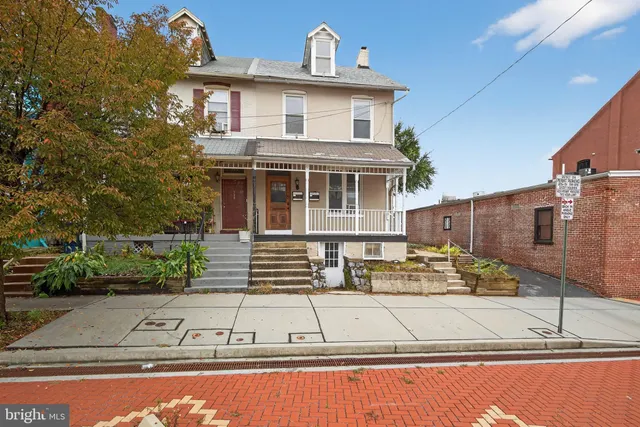 $335,000 | 341 East Walnut Street, Lancaster, PA 17602