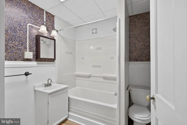 $335,000 | 341 East Walnut Street, Lancaster, PA 17602