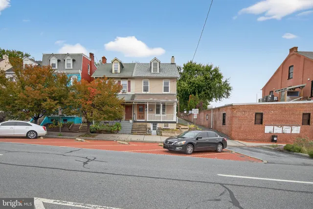 $335,000 | 341 East Walnut Street, Lancaster, PA 17602