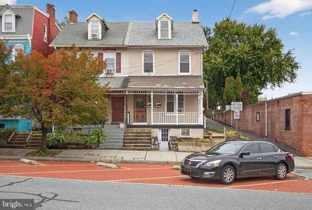 $335,000 | 341 East Walnut Street, Lancaster, PA 17602
