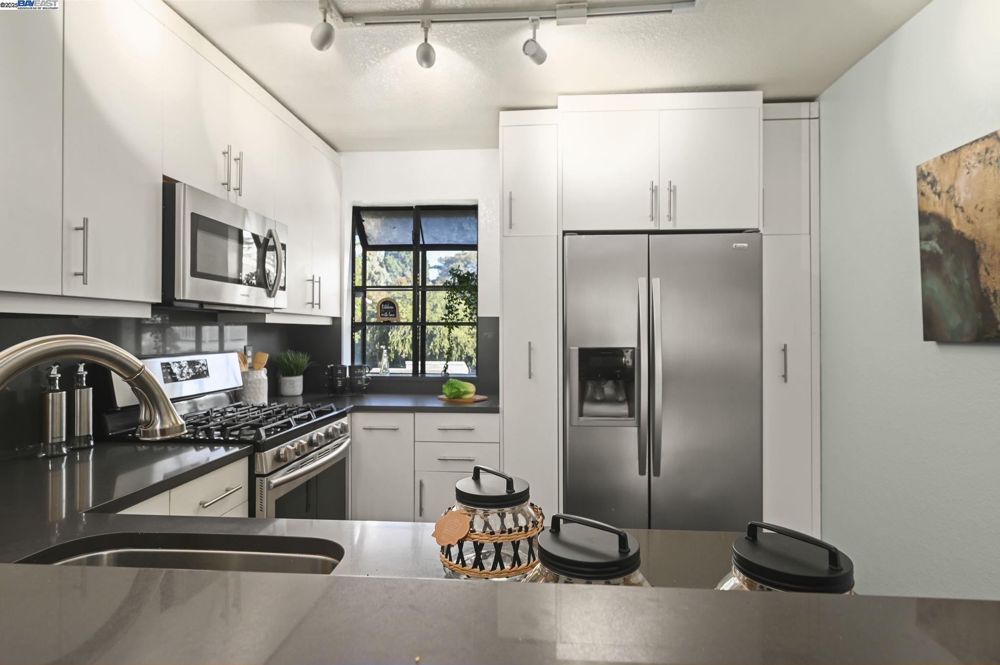 3467 Pinewood Terrace, Unit 202 Fremont, CA 94536 - Photo 9 of 32