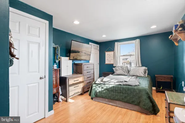 $285,000 | 735 Westwood Lane, Aldan, PA 19018