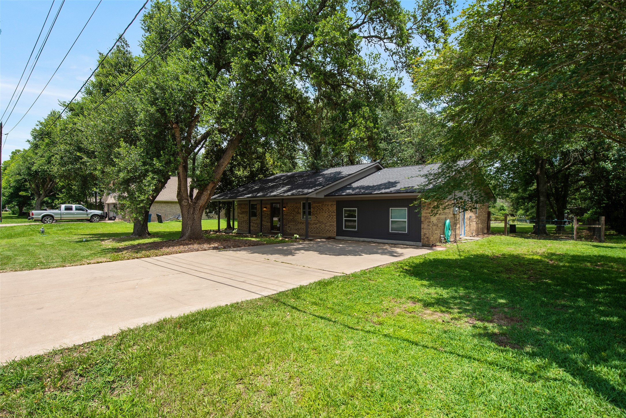 504 Walnut Street Waller, TX 77484 - Photo 35 of 35 Street View of the Front of the House with Double Wide Driveway