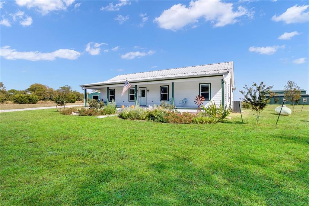 3050 Wolf Front Road Van Alstyne, TX 75495 - Photo 4 of 38 Ranch house