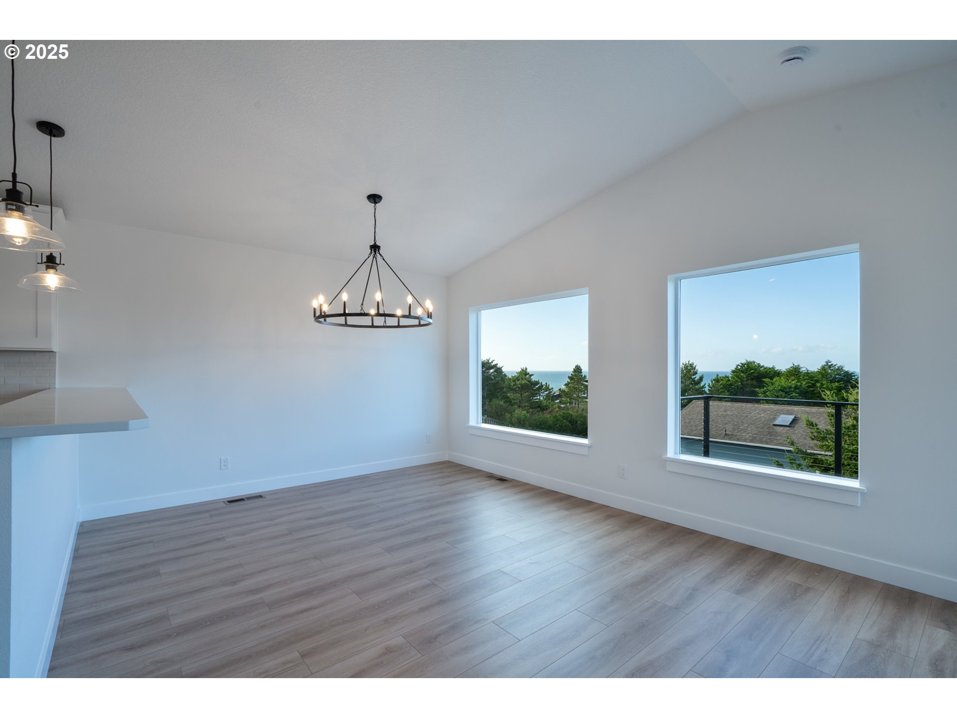 120 Crescent Street Tillamook, OR 97141 - Photo 13 of 39