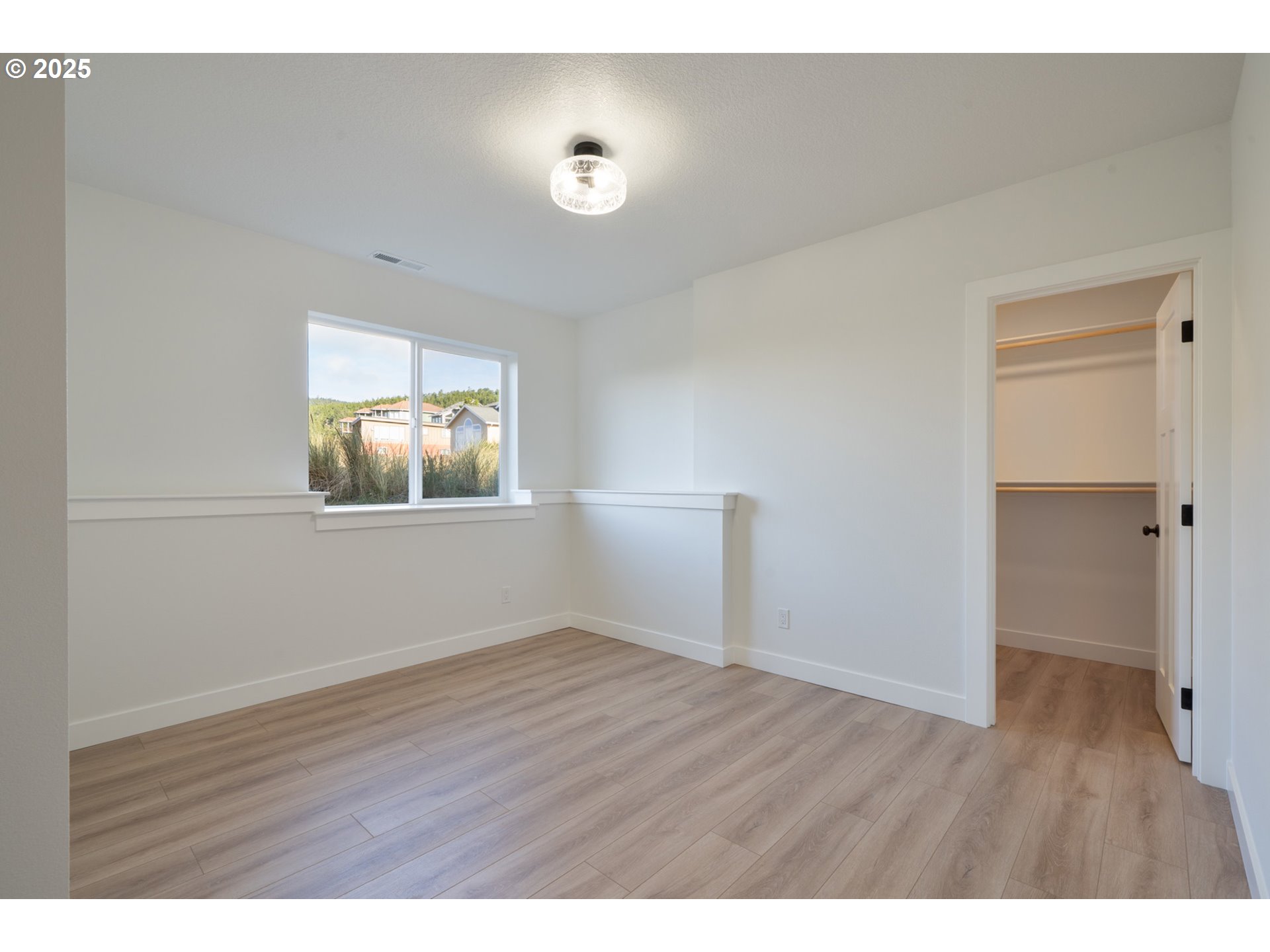 120 Crescent Street Tillamook, OR 97141 - Photo 22 of 39