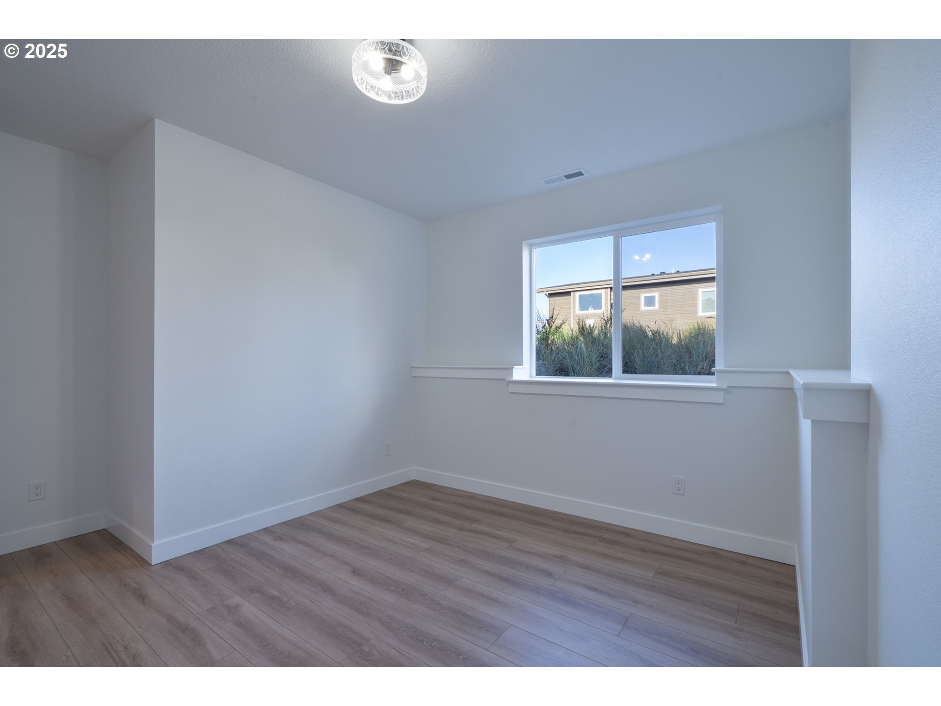 120 Crescent Street Tillamook, OR 97141 - Photo 28 of 39