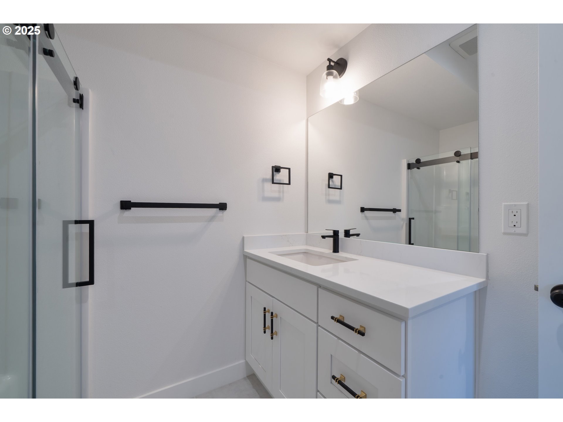 120 Crescent Street Tillamook, OR 97141 - Photo 31 of 39