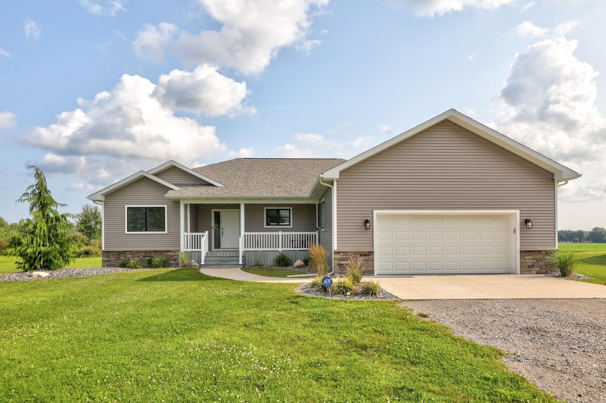 11430 Canada Road Birch Run, MI 48415 - Photo 1 of 69 50150959-c150ed09-54af-4b3c-8c09-dae86450c448.JPG