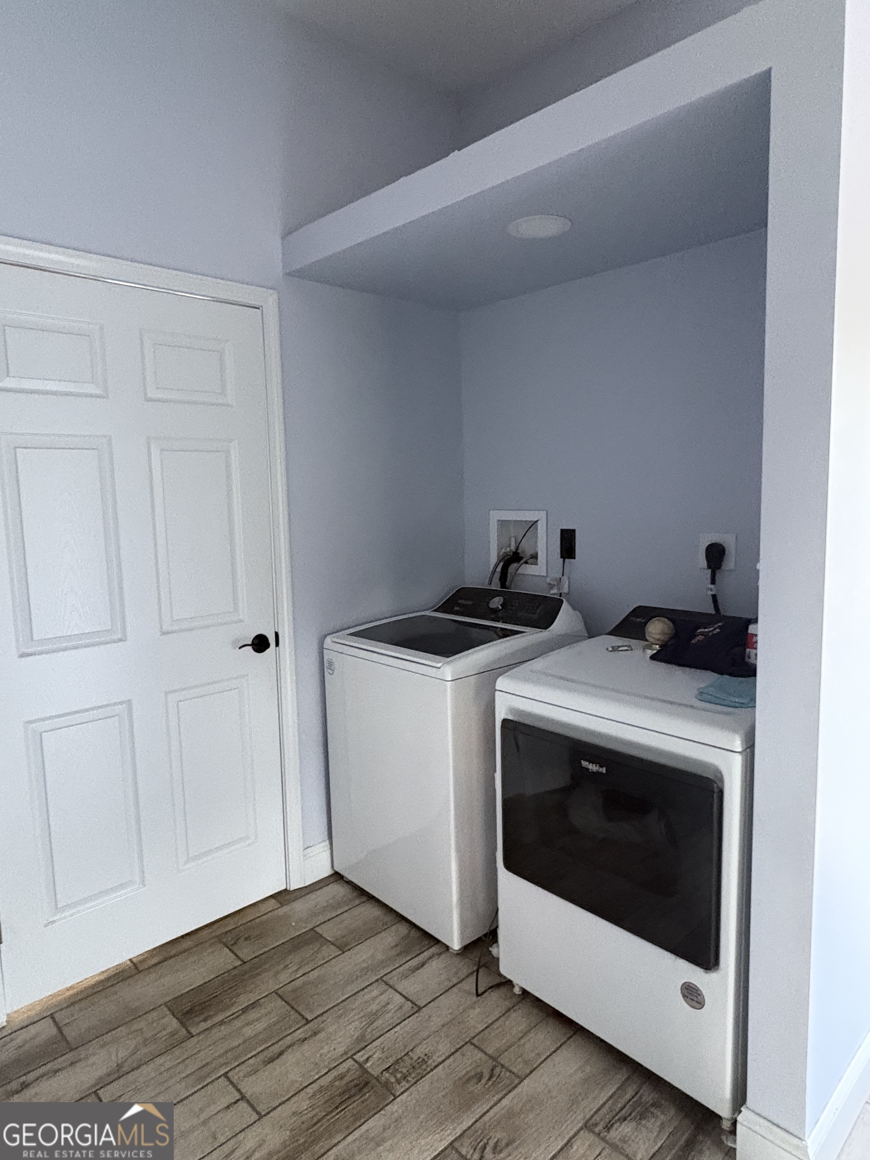 213 Fredonia Church Road Barnesville, GA 30204 - Photo 28 of 32 a utility room with washer and dryer