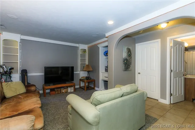 $525,000 | 23 Leisure Road, Eldon, MO 65026