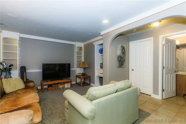 $525,000 | 23 Leisure Road, Eldon, MO 65026