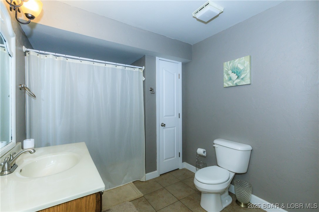 23 Leisure Road Eldon, MO 65026 - Photo 25 of 58 Lower Level bathroom