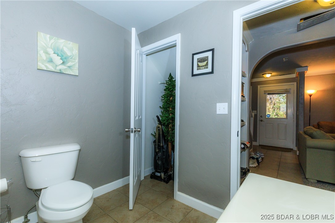 23 Leisure Road Eldon, MO 65026 - Photo 26 of 58 Lower Level bathroom