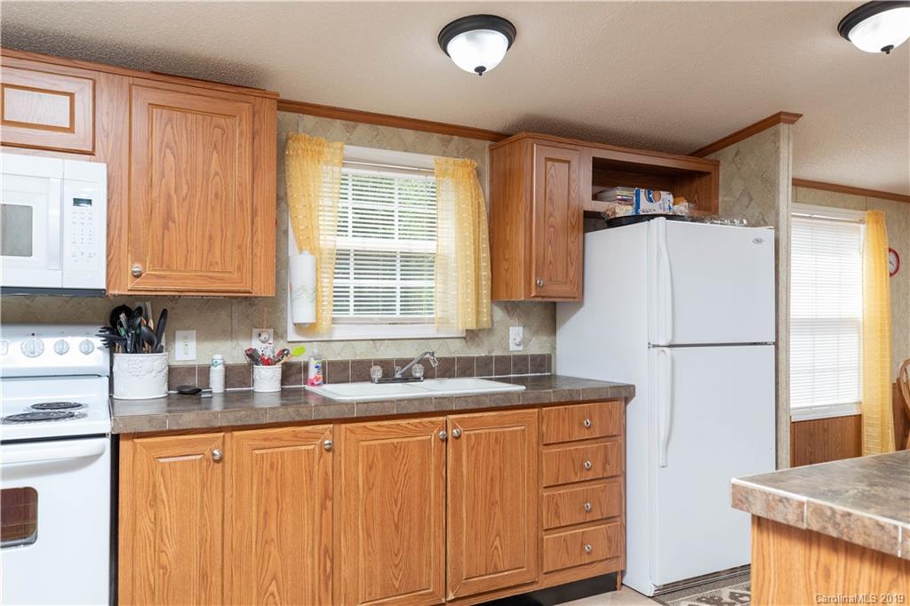 4927 Tinkers Creek Road Edgemoor, SC 29712 - Photo 4 of 18 Gallery Image 4