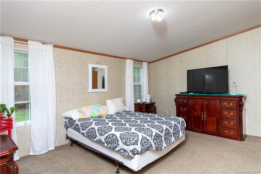 4927 Tinkers Creek Road Edgemoor, SC 29712 - Photo 9 of 18 Gallery Image 9