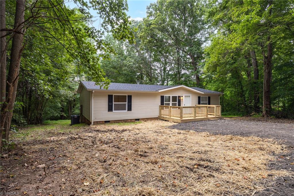 4461 Pine Hall Road Walkertown, NC 27051 - Photo 3 of 30 Gallery Image 3