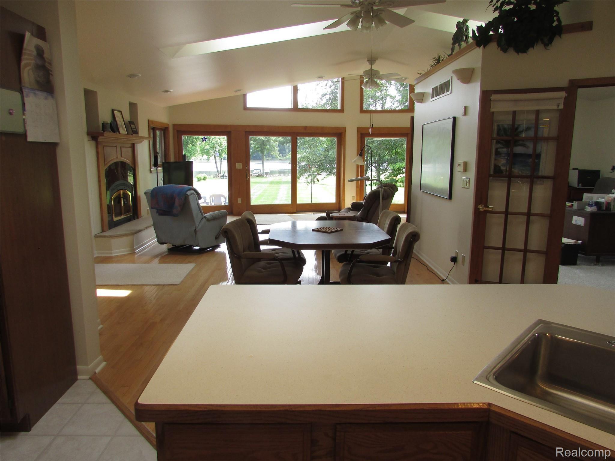 3344 East Pierson Road Flint, MI 48506 - Photo 12 of 33 IMG_1102.JPG