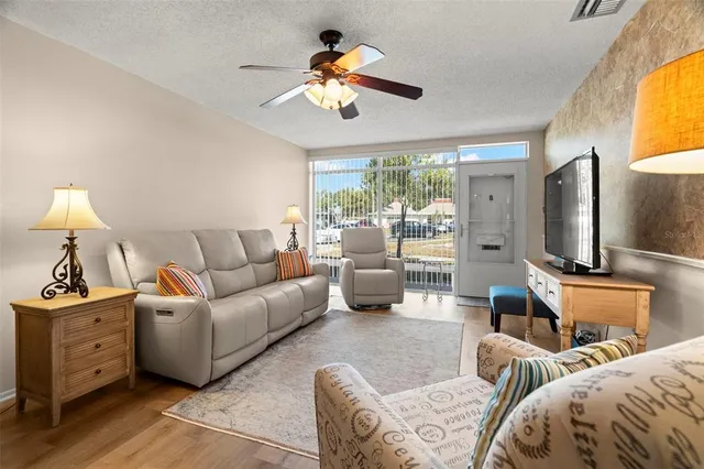 $134,999 | 4353 Tahitian Gardens Circle, Unit B, Holiday, FL 34691