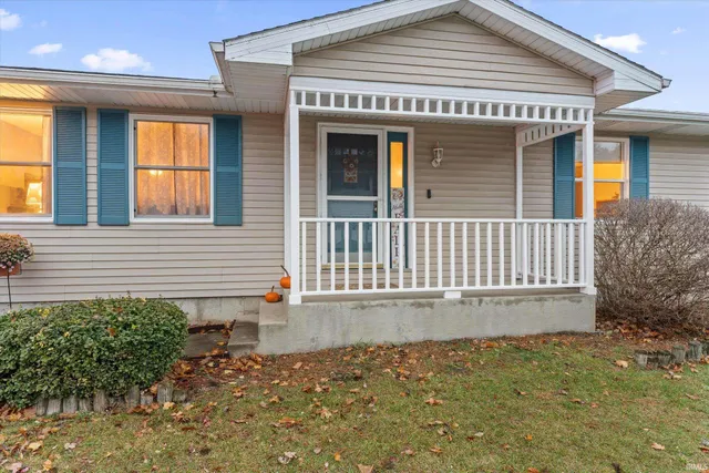 $290,000 | 54921 Luan Drive, Osceola, IN 46561