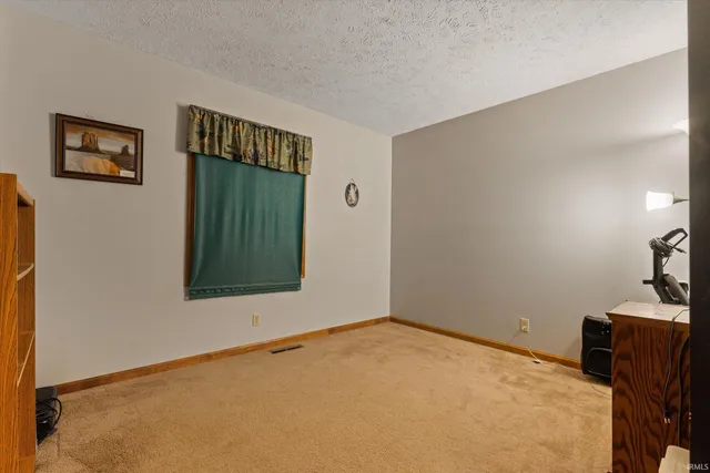 $290,000 | 54921 Luan Drive, Osceola, IN 46561