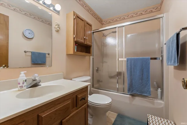 $290,000 | 54921 Luan Drive, Osceola, IN 46561