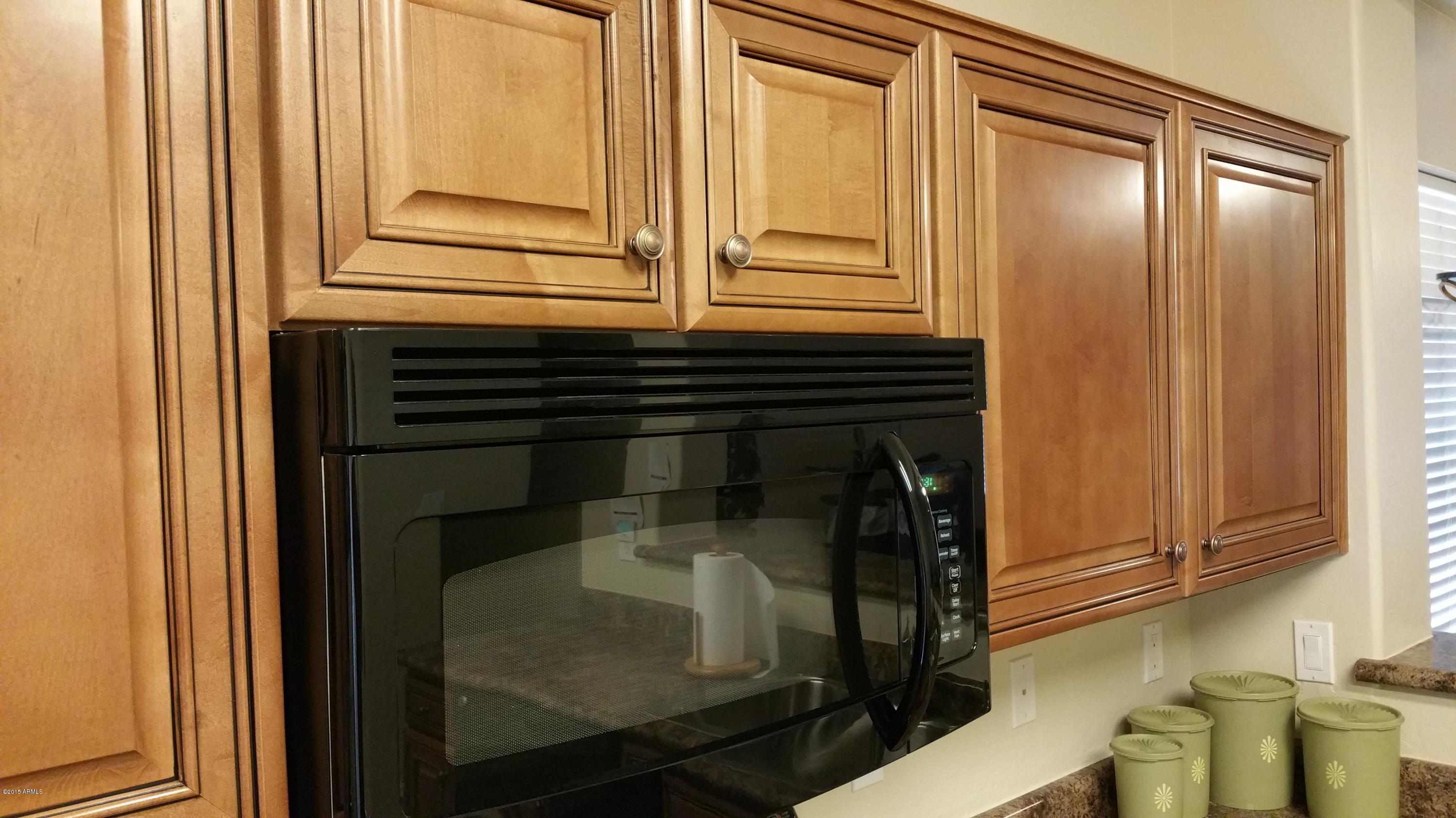 2515 West Beautiful Lane Phoenix, AZ 85041 - Photo 12 of 35 9a.jpg