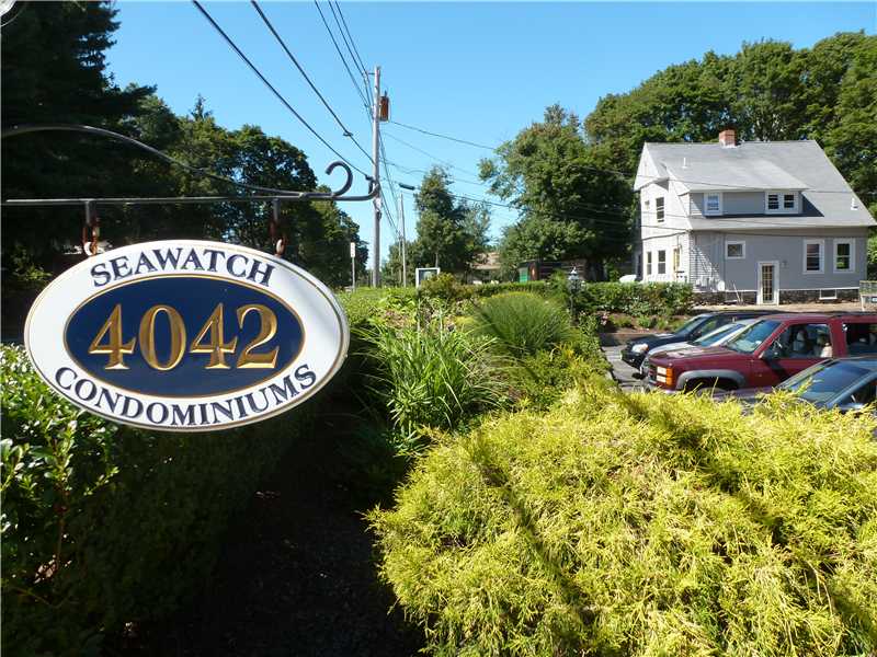 4042 Post Road, Unit 8 Warwick, RI 02886 - Photo 17 of 17 Exterior Front.