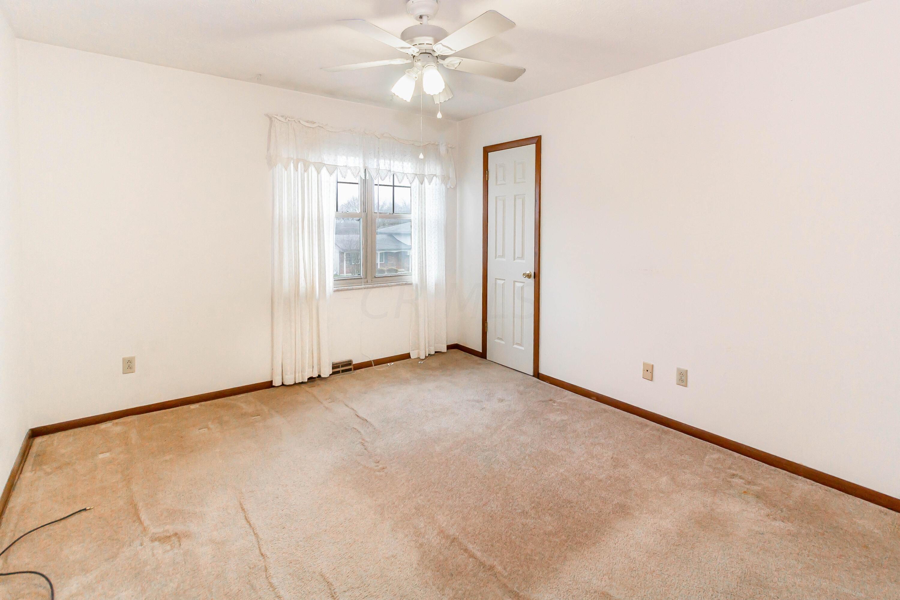 5575 Rockport Road Columbus, OH 43235 - Photo 12 of 28 5575 Rockport rd (12)