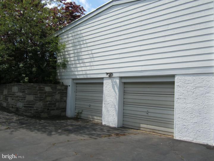 459 Beaver Road Southampton, PA 18966 - Photo 7 of 9 Garage