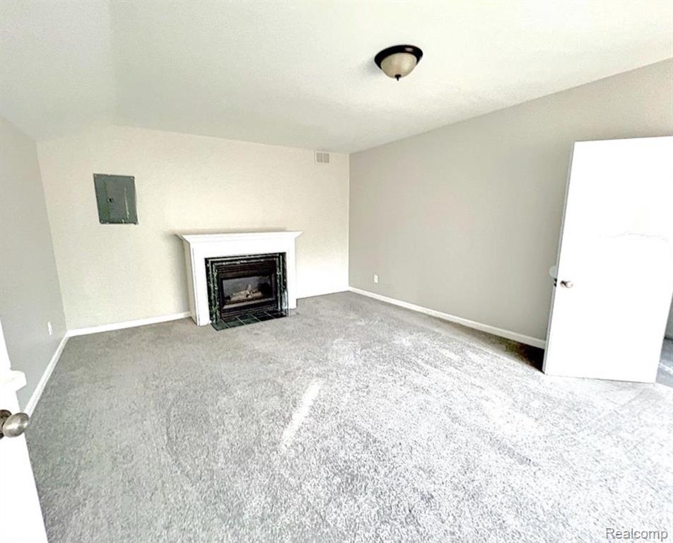 12774 Rosedale Street Southgate, MI 48195 - Photo 8 of 17